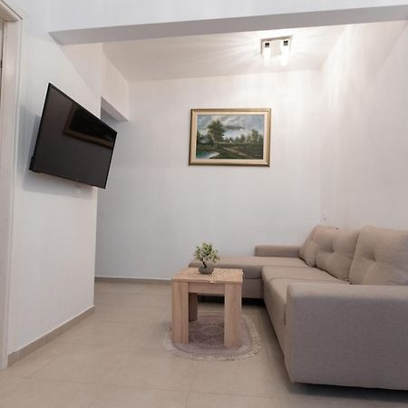 Le Floor Apartment เทสซาโลนิกิ ภายนอก รูปภาพ